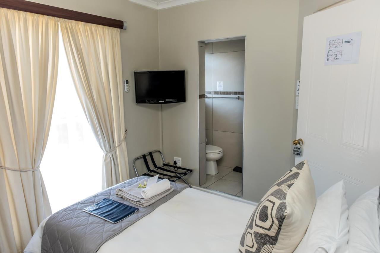 Plattekloof Premium Lodge Bellville Exterior photo