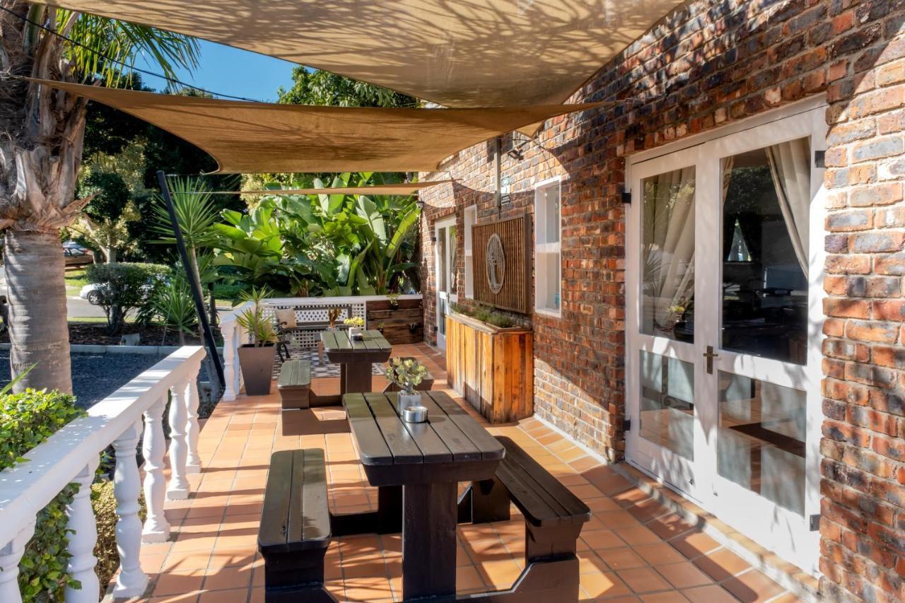 Plattekloof Premium Lodge Bellville Exterior photo